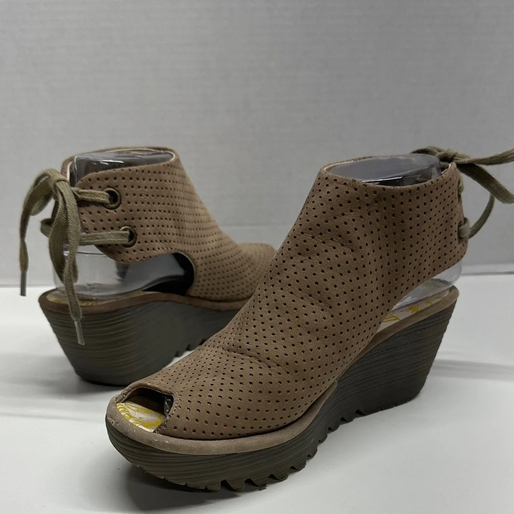 Fly London Ypul Wedges Sandals Peep Toe Suede Laser Cut Lace Up Shoes Tan Size 7
